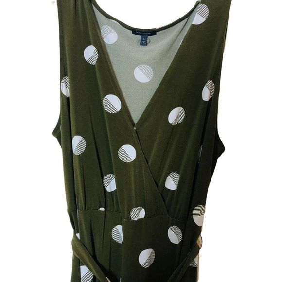 8632 Madison Women's sz large olive polka dot romper - Picture 2 of 6